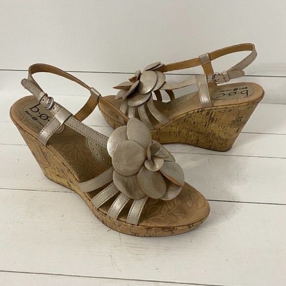 Boc Born Concepts Champagne Metallic Leather Flower Cork Wedge Sandals, Size 11 - Picture 4 of 14